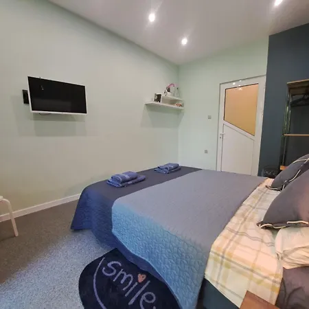 Apartment Sea Vibes 1 Bedroom - Free Public Parking, Wifi, Cable & Smart Tv, 0,9 Km To